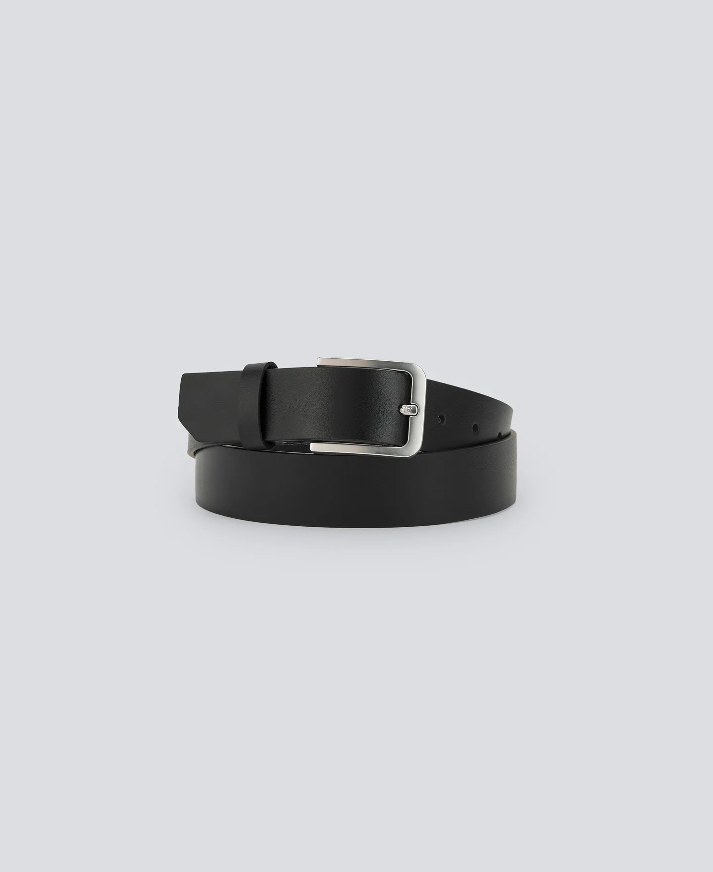 Black leather belt man