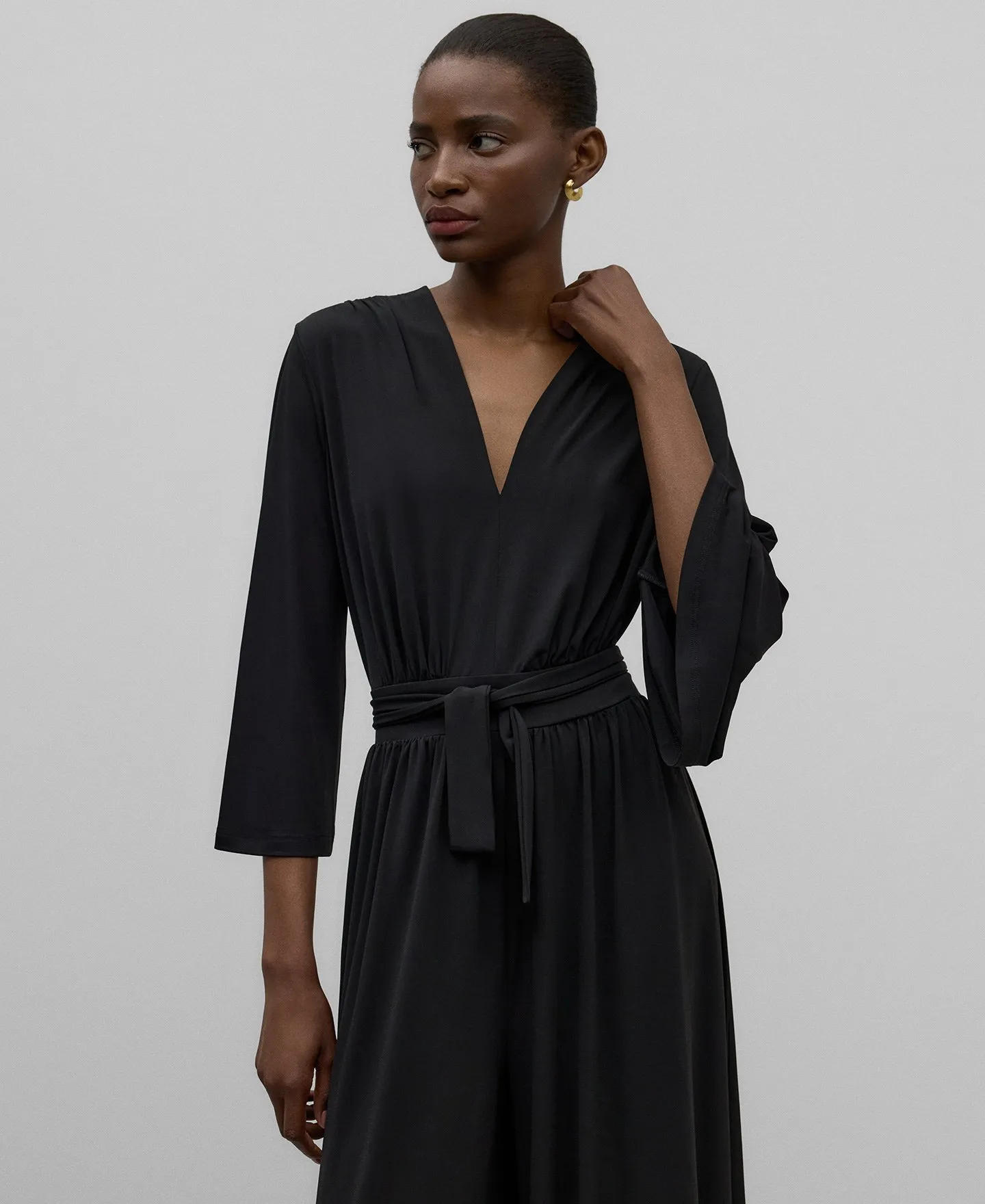 Long black jumpsuit woman