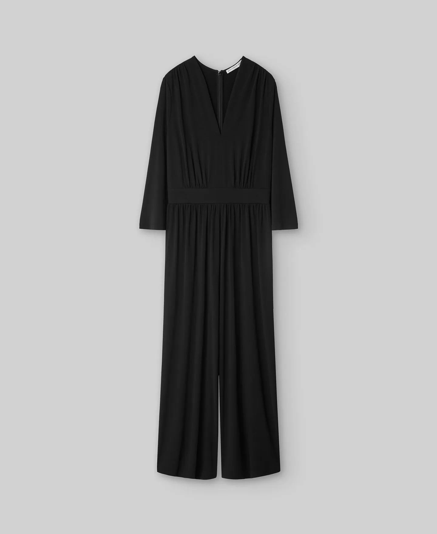 Long black jumpsuit woman