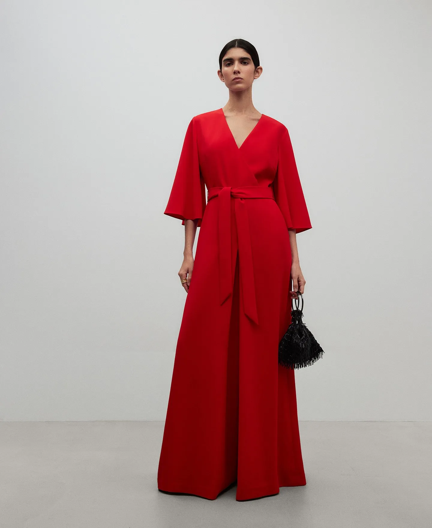 Long red jumpsuit woman