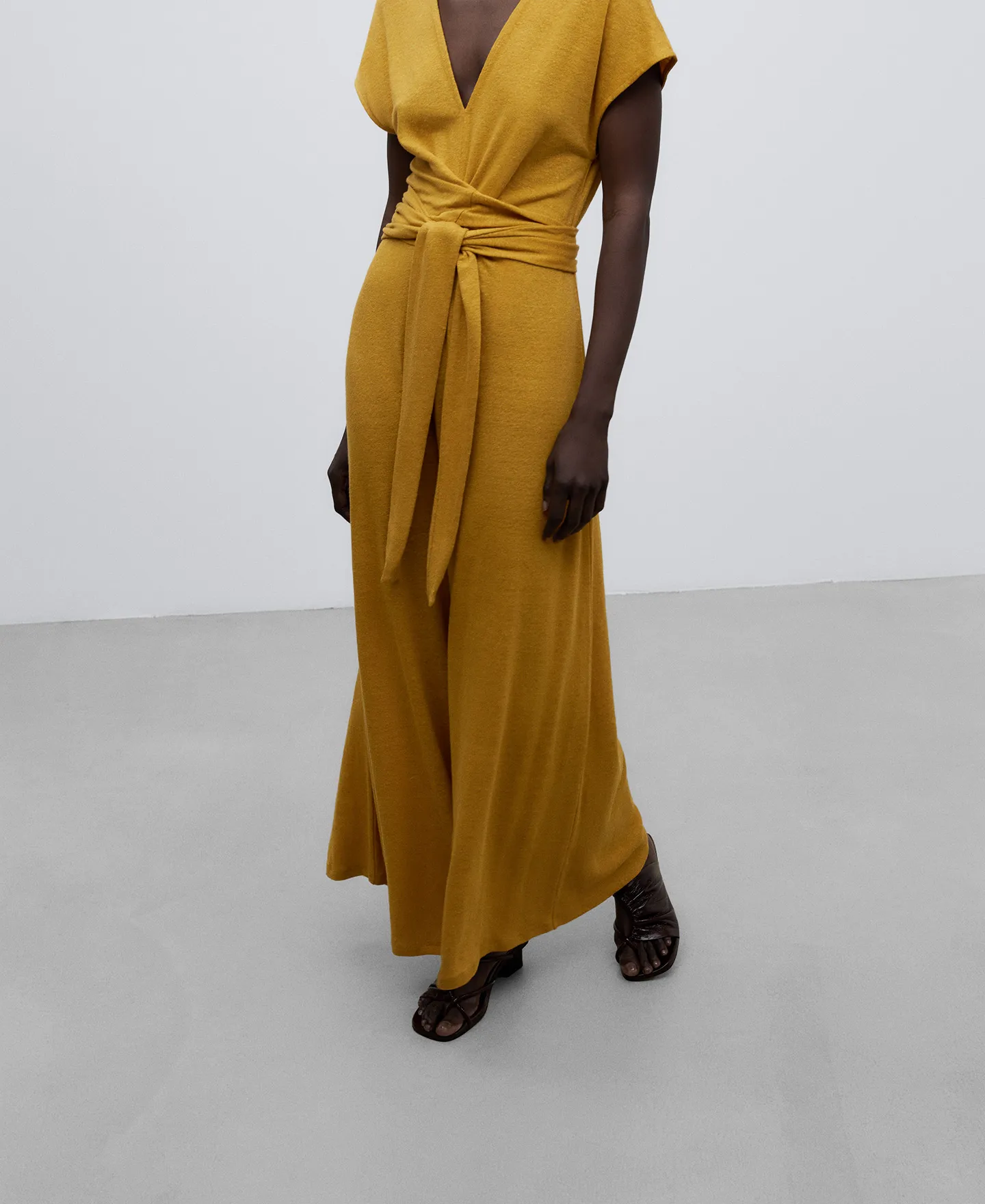 Mustard long jumpsuit woman