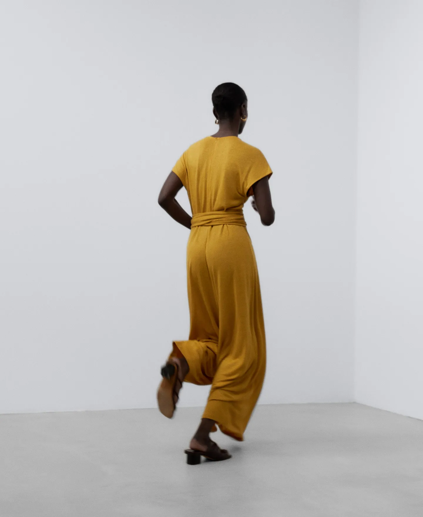 Mustard long jumpsuit woman