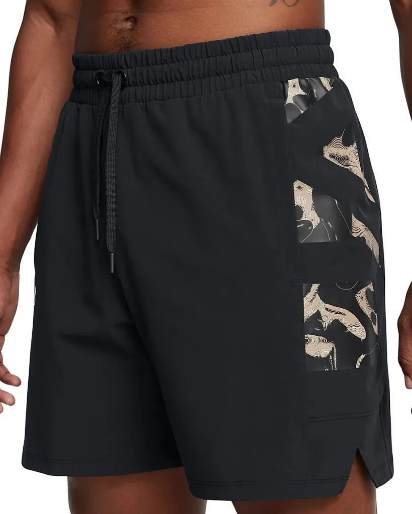 pantalones cortos Under Armour Zone Woven - Black/White - men´s