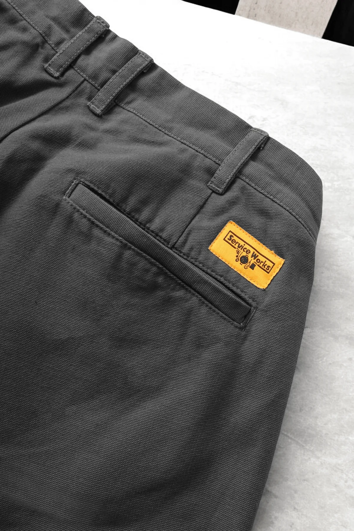 Service Works – Pantalones Part timer grey