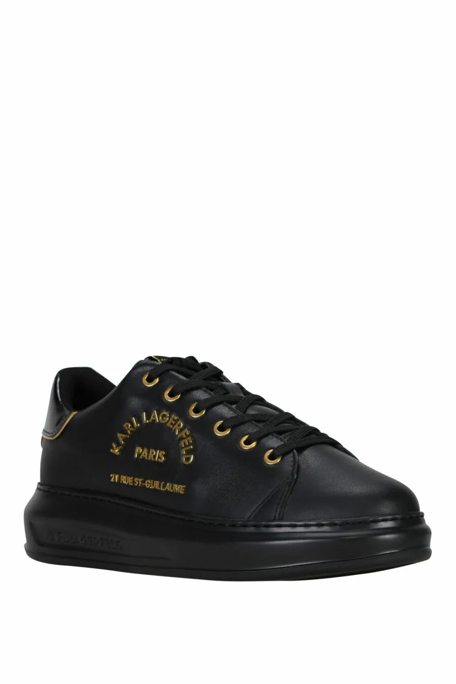 Zapatillas negras con logo 